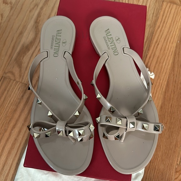 Valentino Rubber Rockstud Thong Sandals - Picture 2 of 3